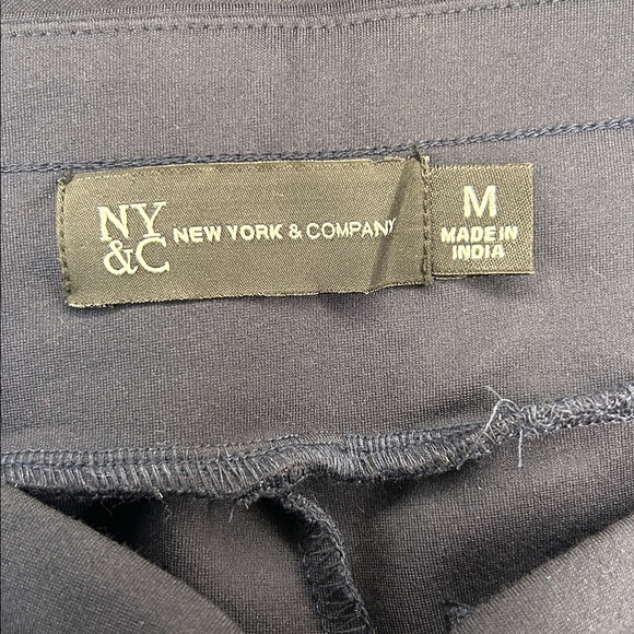New York & Company Pull-On Knit Navy Straight Leg Pants, Size Medium - Picture 5 of 6